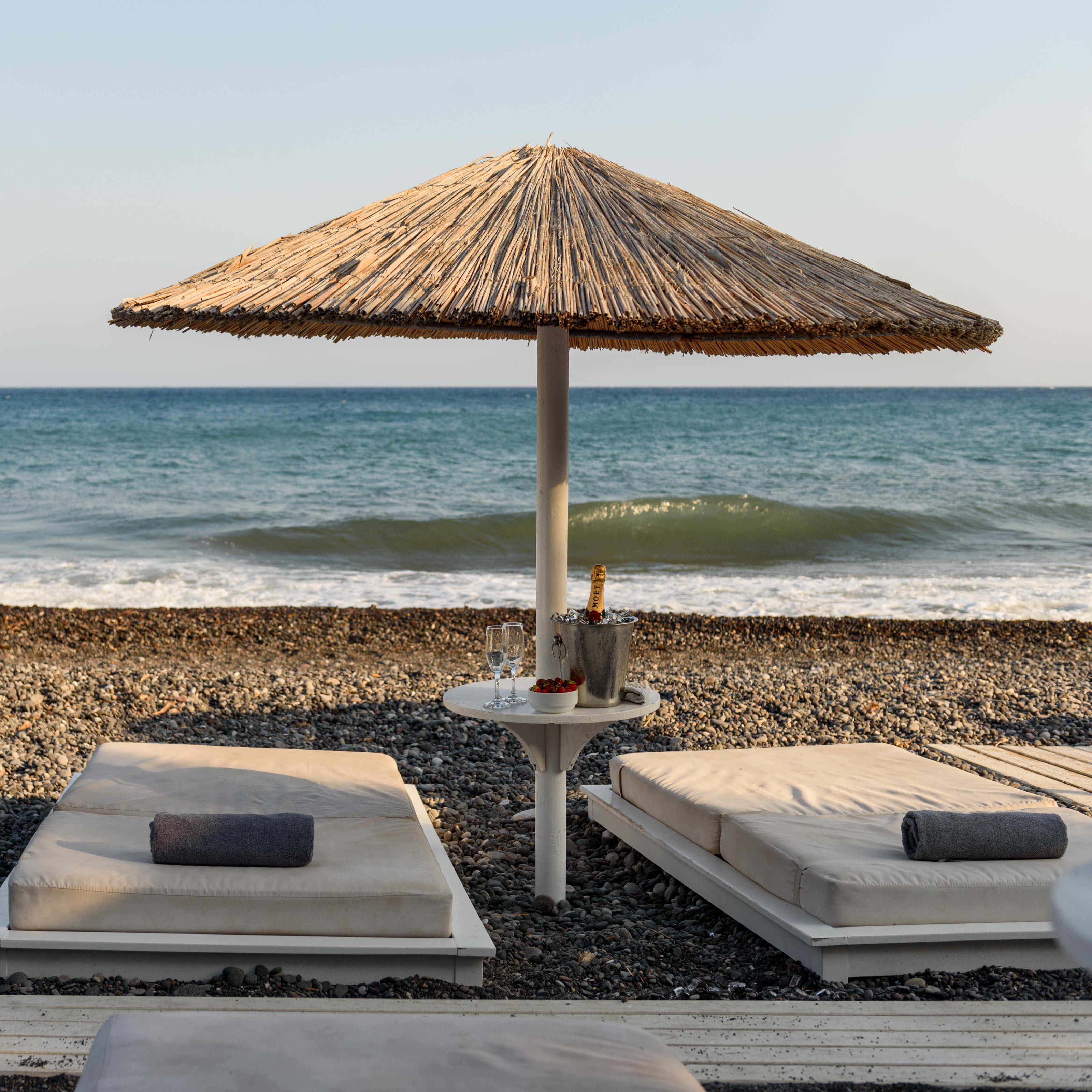 Alesahne Hotel Kamári